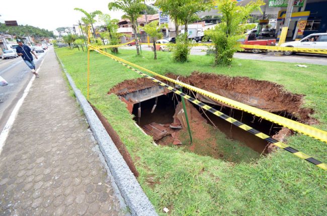 Olavo Prazeres/13-12-13 Problema aconteceu próximo à UPA do bairro