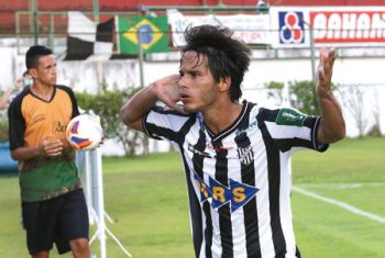 Vitória que dá fôlego 2 Daniel Morais é vice-artilheiro do Estadual, com cinco golsFELIPE COURI