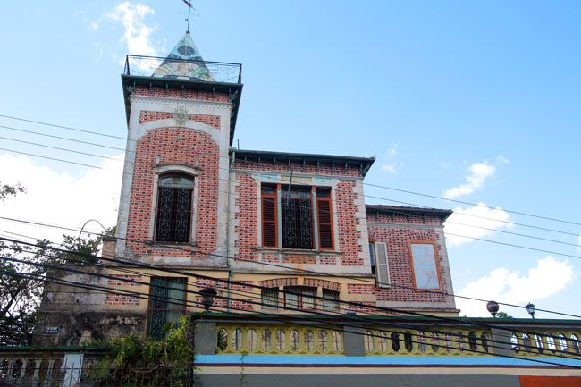 ARQUIVO TM Ali ocorreram saraus, festas e eventos. Dali, surgiram quadros e artistas. O Castelinho dos Bracher, residência familiar, tornou-se o memorial de uma geração que vivia entre pincéis, canetas e sons