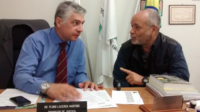 Justiça afasta direção e nomeia interventor 4 Promotor Plínio Lacerda se reúne semanalmente com o interventor Heitor Pereira