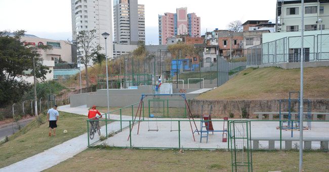Para viver ou deixar de viver 2 A nova praça do Bairro Dom Bosco se esconde em rua sem saída