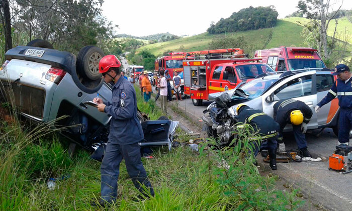 Foto: Corpo de Bombeiros/Divulgação acidente-divulgacao-corpo-de-bombeiros-2